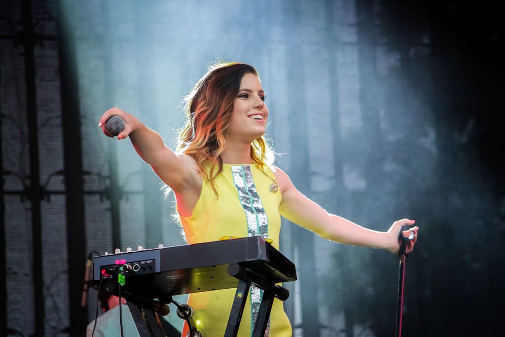 Sydney Sierota Echosmith.